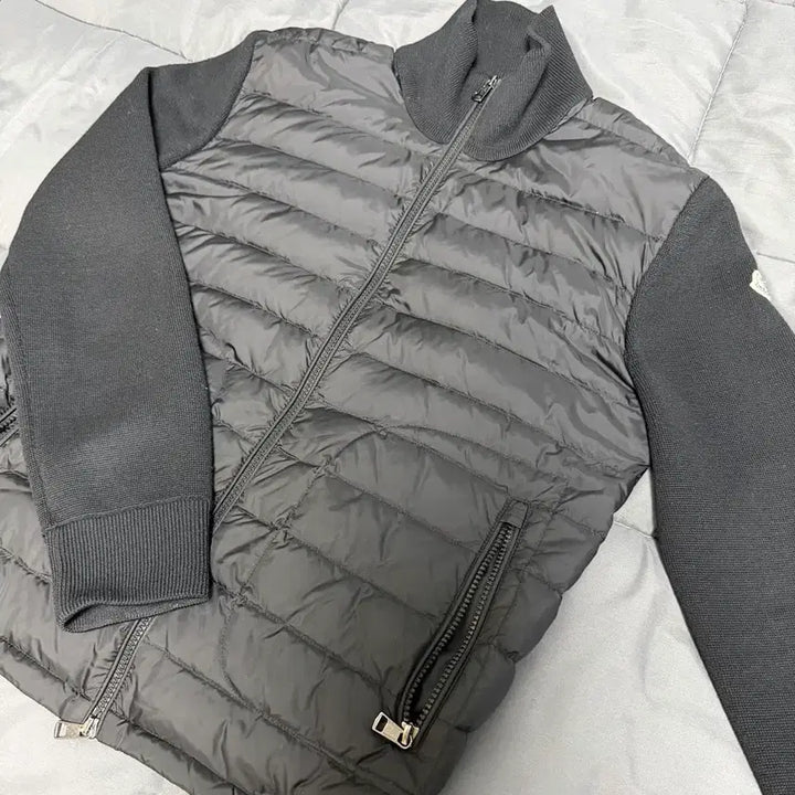 [BUNJANG] Moncler Knit Padded Jacket Black / 몽클레어 니트패딩 블랙