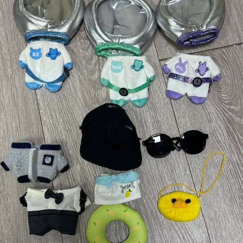 [BUNJANG] Day6 Denimalz Official Outfit Bundle Set / 데이식스 데니멀즈 공식 옷 일괄 양도