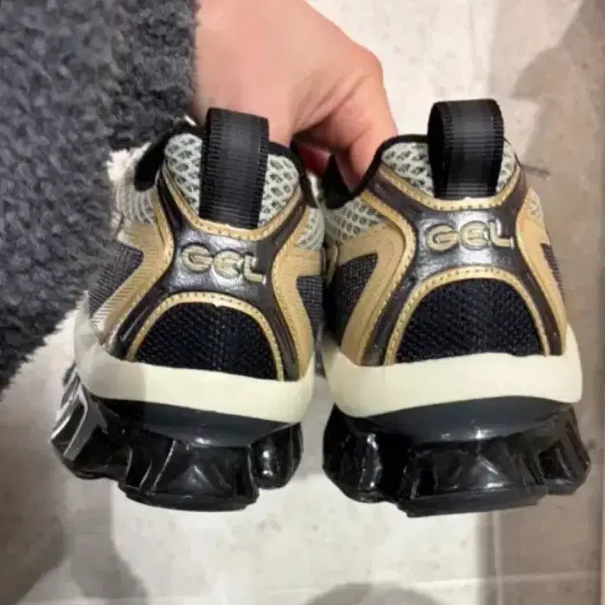 [BUNJANG] Asics Gel Quantum Kinetic Sneakers / 아식스 젤 퀀텀 KINETIC 112519101-203
