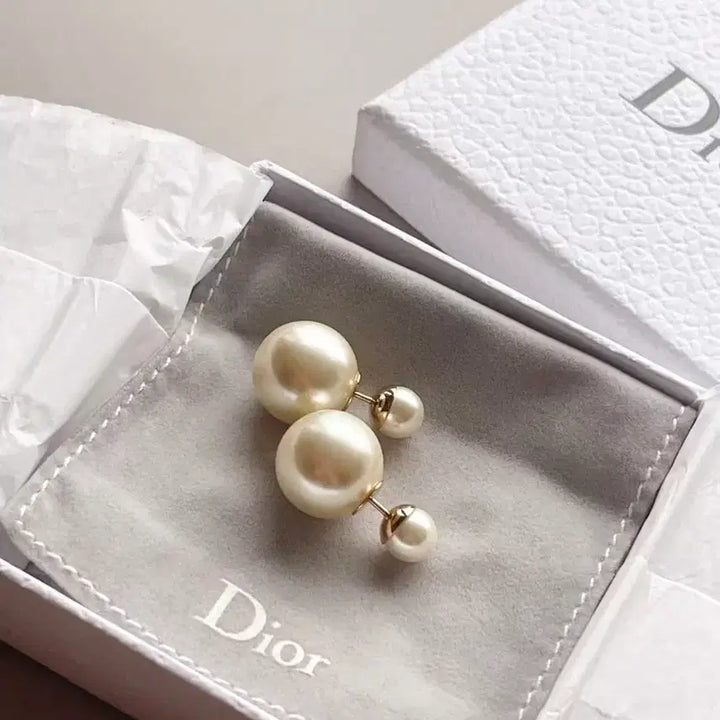 [BUNJANG] Dior Tribales Pearl Earrings / 디올 귀걸이 진주