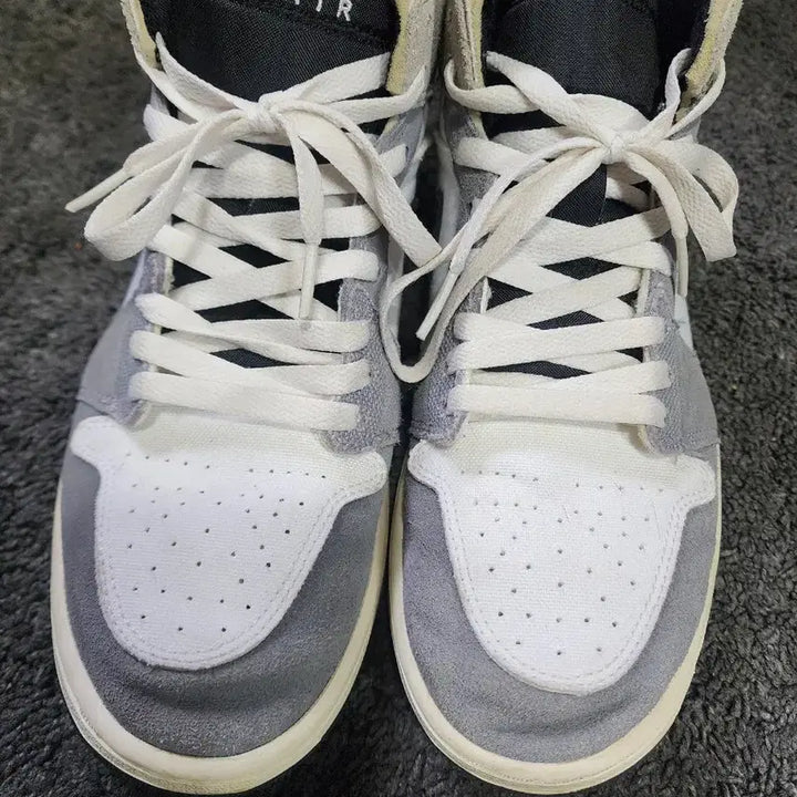 [BUNJANG] Nike Air Jordan 1 Mid Craft Grey Sneakers / 나이키 에어 조던 1 미드 크레프트 그레이 275사이즈