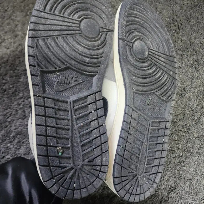 [BUNJANG] Nike Air Jordan 1 Mid Craft Grey Sneakers / 나이키 에어 조던 1 미드 크레프트 그레이 275사이즈