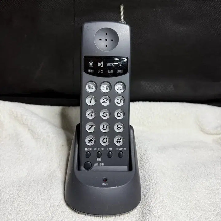 [BUNJANG] Goldstar GT-9500 Cordless Phone (1995) / 금성 코드없는 전화기GT-9500 (휴대장치)+본체|1995년