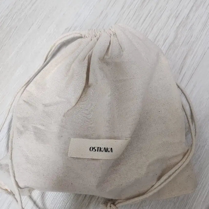 [SOLD OUT] 오스트카카 에리크 미니 커브 토마토레드