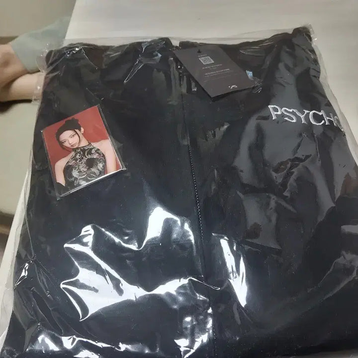 [SOLD OUT] [BUNJANG] BABYMONSTER PSYCHO Zip-Up Hoodie / [PSYCHO]BABYMONSTER ZIP-UP HOODIE