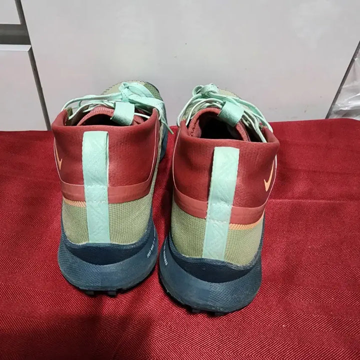 [SOLD OUT] 나이키 리액트 페가수스 트레일 4고어텍스us11 290mm 러닝화 트레