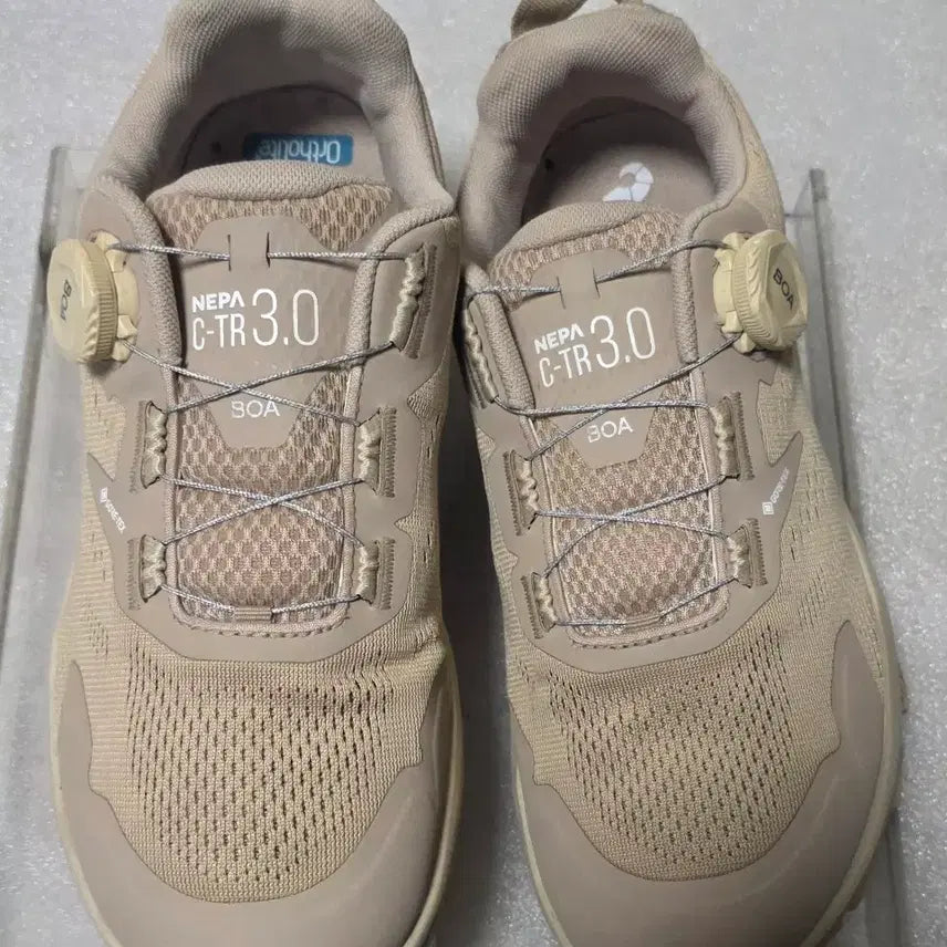 [SOLD OUT] 네파 NEPA 고어텍스 경등산화 트레킹화 BOA다이얼 남성용 255
