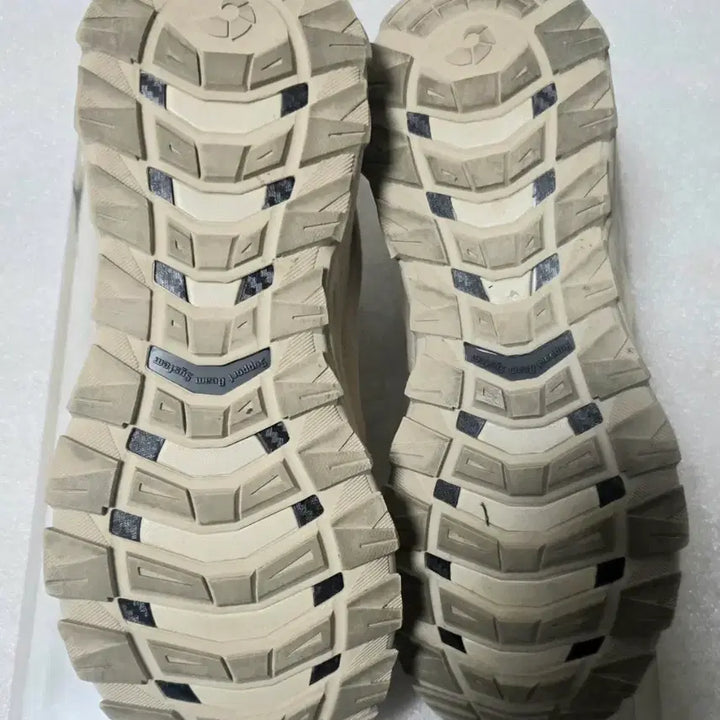 [SOLD OUT] 네파 NEPA 고어텍스 경등산화 트레킹화 BOA다이얼 남성용 255