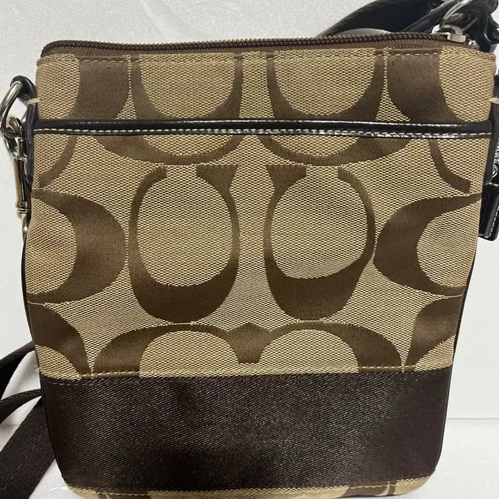 [BUNJANG] Coach Brown Signature Crossbody Bag / 코치 브라운 시그니처 크로스백
