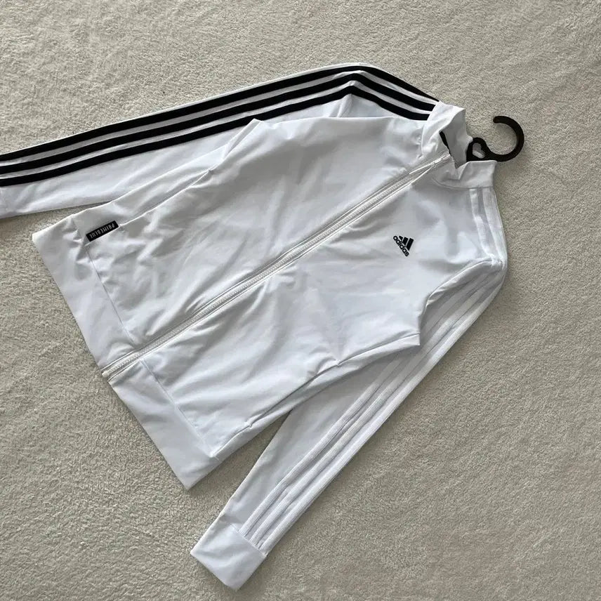[SOLD OUT] S 아디다스 여성 바람막이 자켓 트랙탑 흰검 화이트 골프