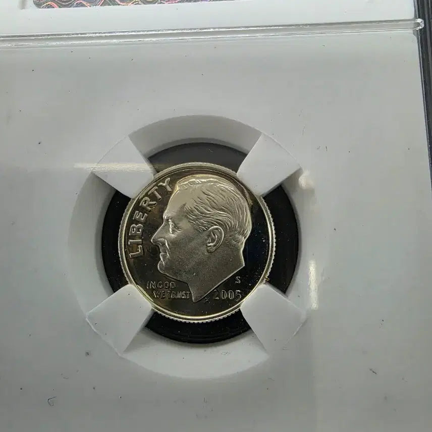 [BUNJANG] Collection of 4 US &amp; Canada Silver Dimes (Unused) with Case / 미국 다임 프루프 은화 미사용 케이스포함 4개일괄