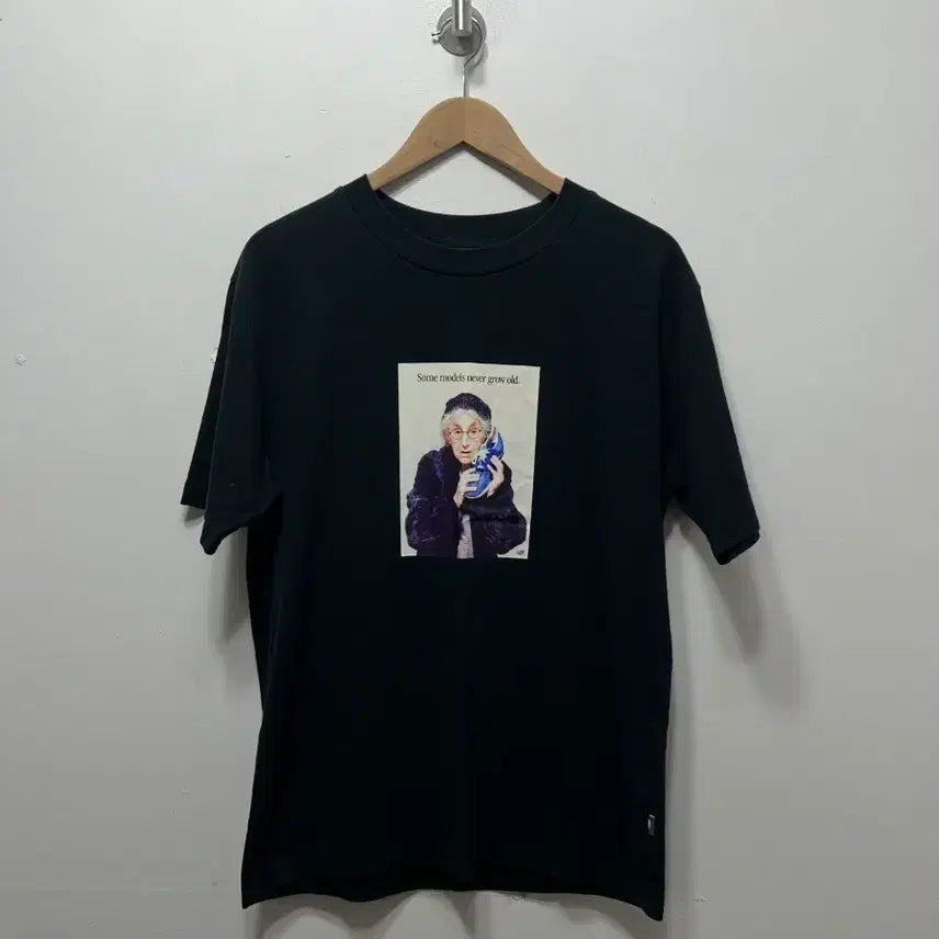 [SOLD OUT] 뉴발란스 블랙 반팔 프린팅 티셔츠 M