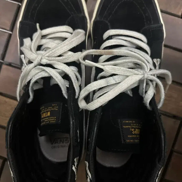 [BUNJANG] Vans x WTAPS Sk8-Hi "Crossbone" Black Sneakers (US 9) / Vans x WTAPS 크로스본 SK8-HI 블랙 스니커즈 270