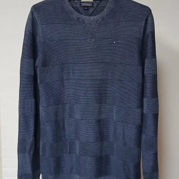 [BUNJANG] Tommy Hilfiger Round Neck Knit Sweater / 타미힐피거 라운드 니트 100