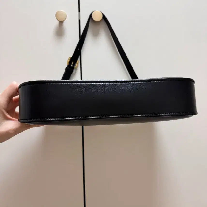 [BUNJANG] Ferragamo Vara Bow Shoulder Bag / 페라가모 바라 보우 숄더백