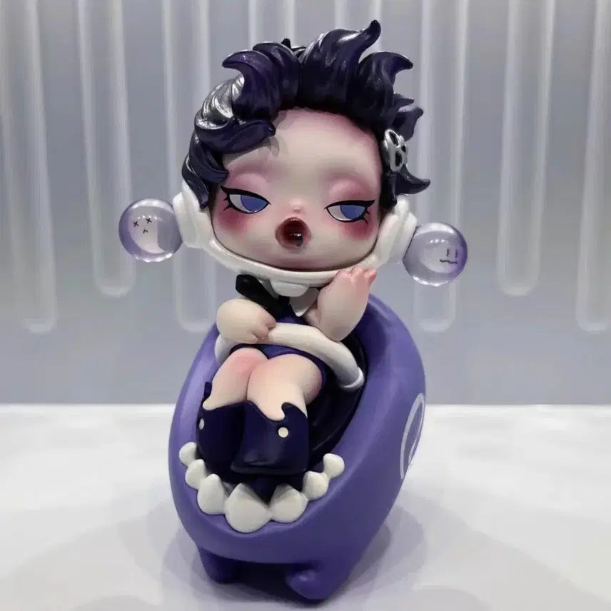 [BUNJANG] Popmart Skullpanda Pop Land Figure / 미개봉) 팝마트 스컬판다 팝 랜드