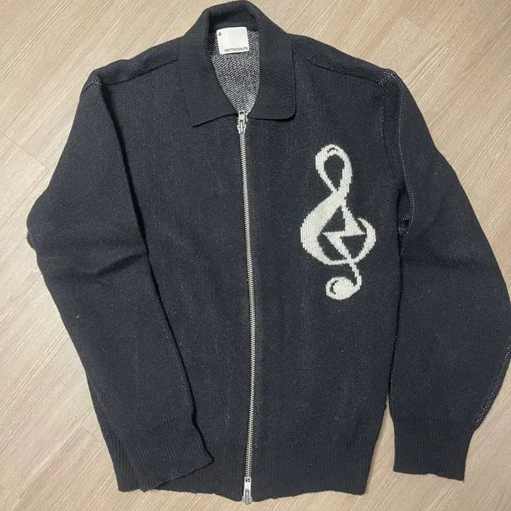[BUNJANG] Next Door Lips Jacquard Zip-Up Knit Cardigan / 넥스트도어립스 자카드 집업 니트 가디건