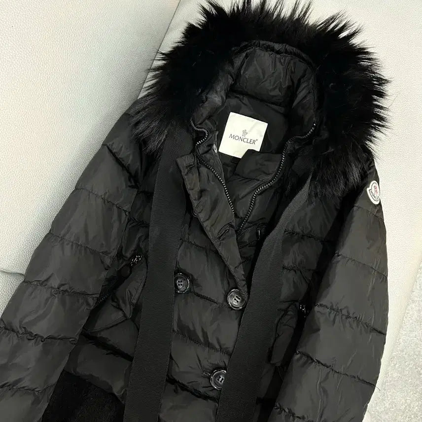 [BUNJANG] Moncler Double Detachable Black Mohair Down Padded Coat (Size 0) / 몽 클 레 르 몽 클 레 어 이중분리형 블랙 모헤어 다운패딩(0)