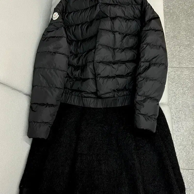 [BUNJANG] Moncler Double Detachable Black Mohair Down Padded Coat (Size 0) / 몽 클 레 르 몽 클 레 어 이중분리형 블랙 모헤어 다운패딩(0)