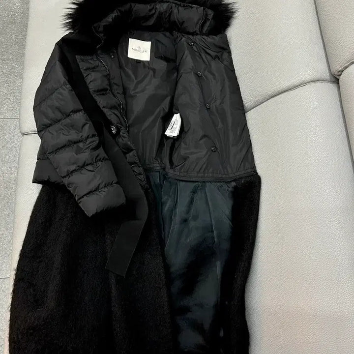 [BUNJANG] Moncler Double Detachable Black Mohair Down Padded Coat (Size 0) / 몽 클 레 르 몽 클 레 어 이중분리형 블랙 모헤어 다운패딩(0)