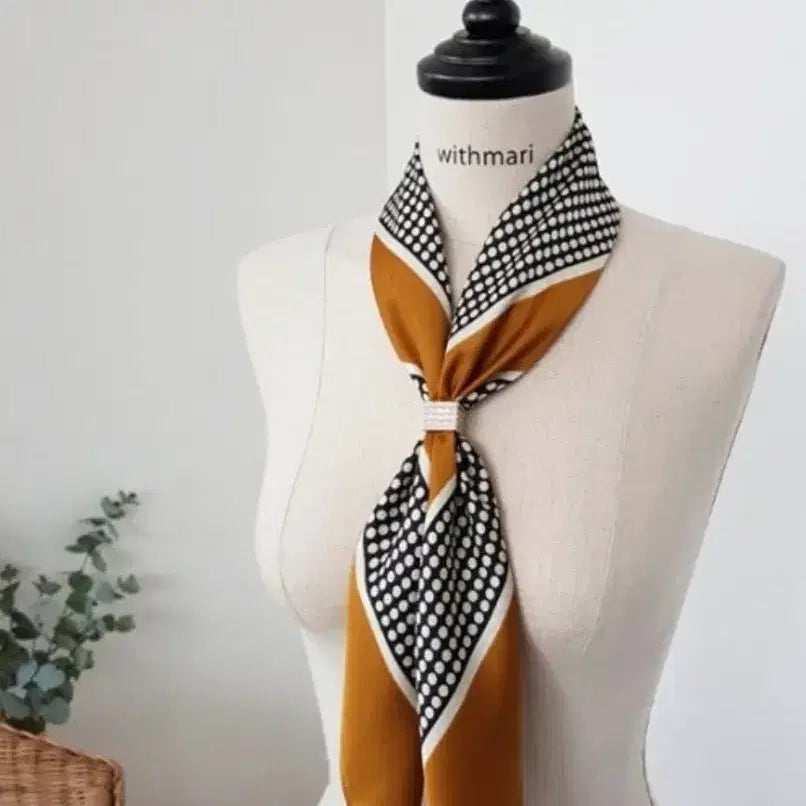 [BUNJANG] Mustard Dot Pattern Scarf / 도트 패턴 스카프(새상품)