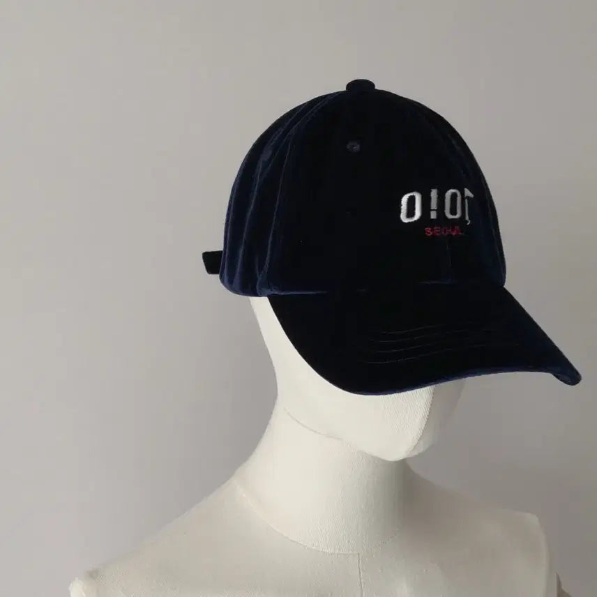 [BUNJANG] Oioi Velvet Ball Cap - Navy / Oioi 벨벳 볼캡 네이비