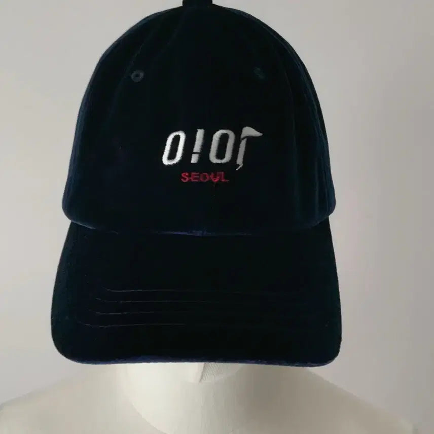 [BUNJANG] Oioi Velvet Ball Cap - Navy / Oioi 벨벳 볼캡 네이비