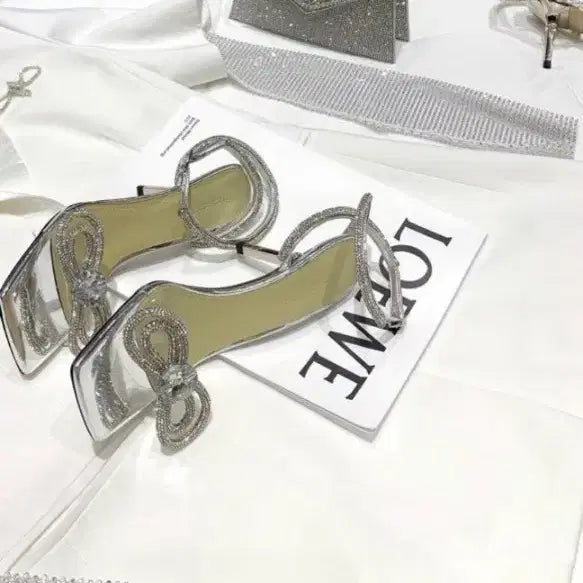 [BUNJANG] Imported Silver Sandals with Cubic Ribbon Decoration / 새상품 한정판 수입구두 바로배송 240 고급스러원요