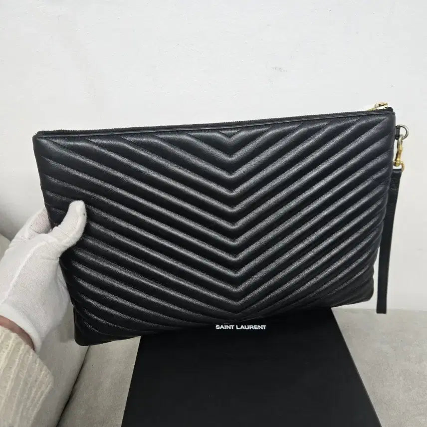 [BUNJANG] Saint Laurent Large Clutch Bag Gold Hardware / [정품][A급] 입생로랑 클러치백 라지 금장