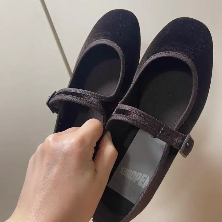 [BUNJANG] Shoopen Velvet Mary Jane Flat Shoes / 새상품) 슈펜 벨벳 메리제인 슈즈 플랫 블랙 브라운