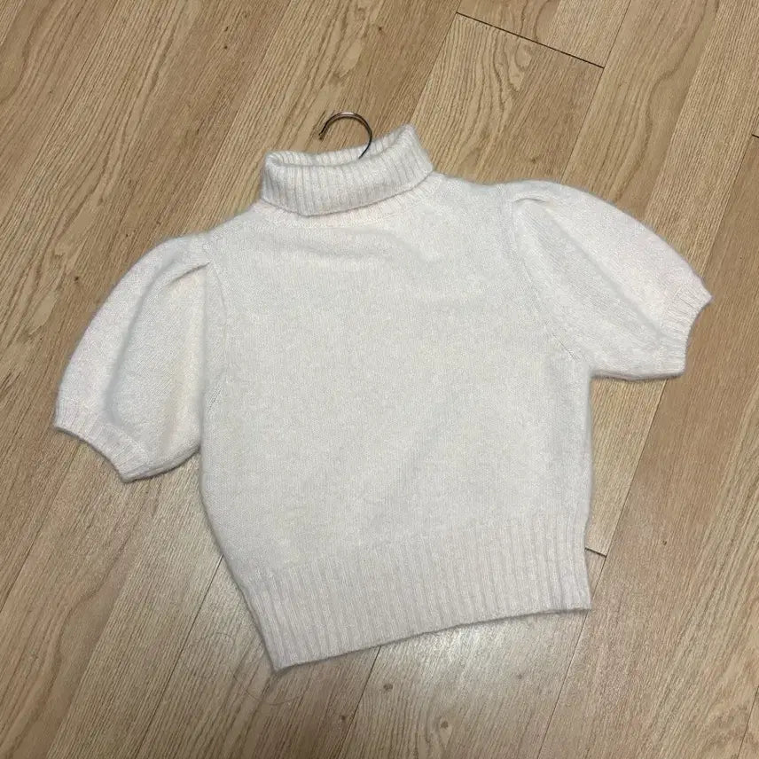[BUNJANG] Flohm Angora Half Knit Sweater / (오늘특가)플로움 앙고라 하프 니트 angora knit 라이트핑크