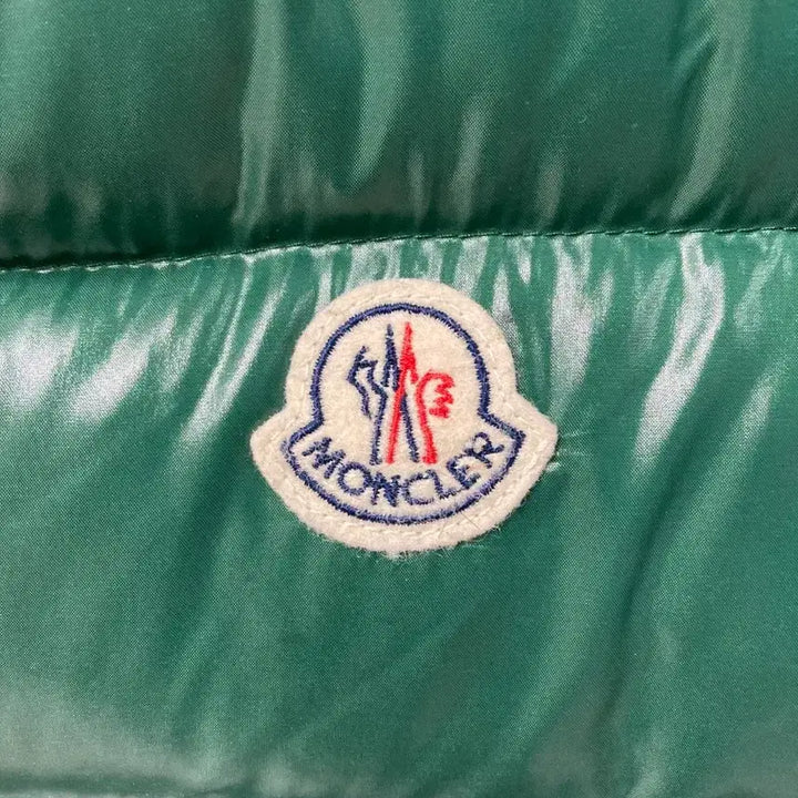 [BUNJANG] Moncler Padded Vest (Size 2) / 백화점판 몽클레어 패딩 조끼 2사이즈
