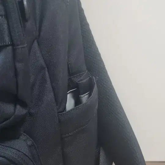 [BUNJANG] Discovery Expedition Black Backpack / 디스커버리 익스페디션 블랙 백팩