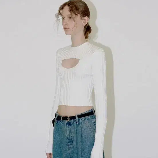 [BUNJANG] Diagonal Hole Ribbed Knit Sweater (Ivory) / 다이애그널 홀 니트 RIBBED HOLE KNIT (ivory)