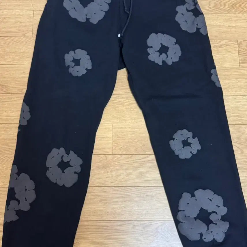 [BUNJANG] Denim Tears Sweatpants M / 데님티어스 스웻팬츠 m새상품