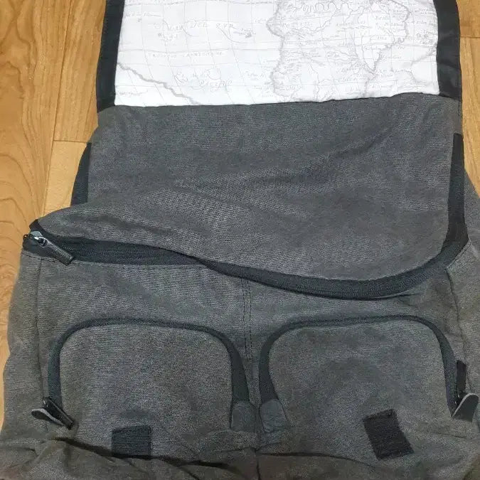 [BUNJANG] National Geographic NG W2161 Crossbody Bag / 네셔널지오그래픽 크로스백 NG W2161