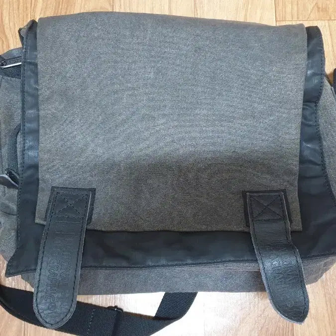 [BUNJANG] National Geographic NG W2161 Crossbody Bag / 네셔널지오그래픽 크로스백 NG W2161