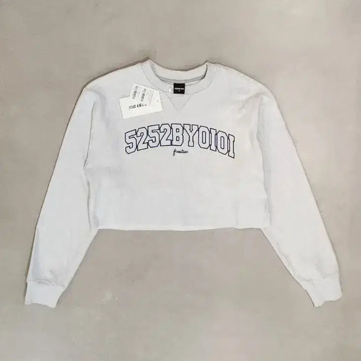 [BUNJANG] 5252 OIOI Cut Off Crop Sweatshirt / (새상품) 5252 오아이오아이 oioi 스웻 셔츠 맨투맨 티