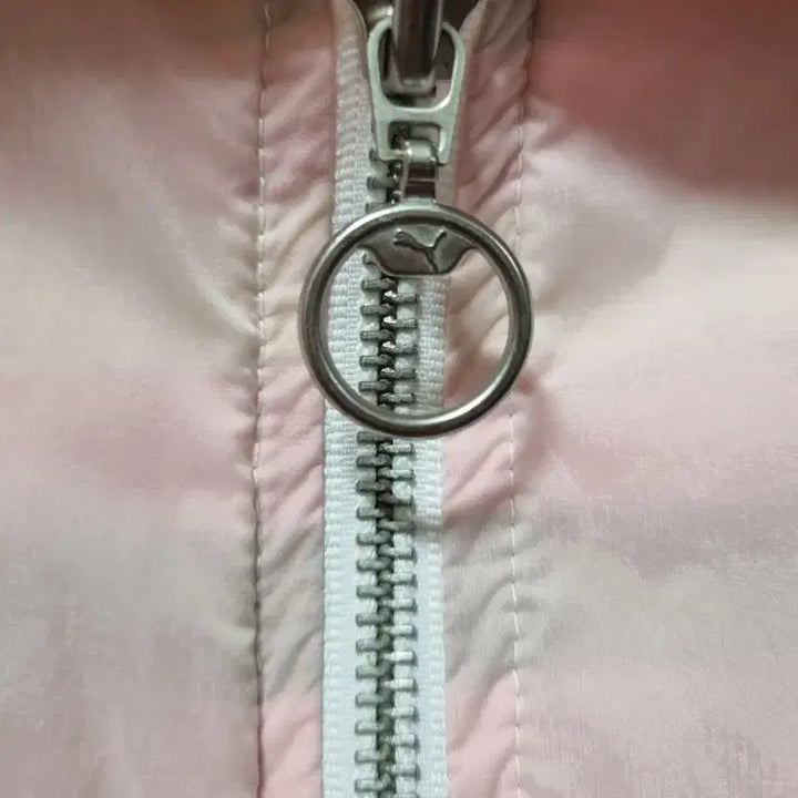 [SOLD OUT] 퓨마 핑크색 바람막이 판매합니다
