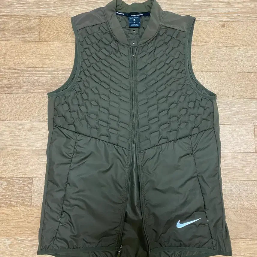 [BUNJANG] Nike Aeroloft Running Vest Khaki M / [M] 나이키 에어로로프트 런닝 베스트 카키색