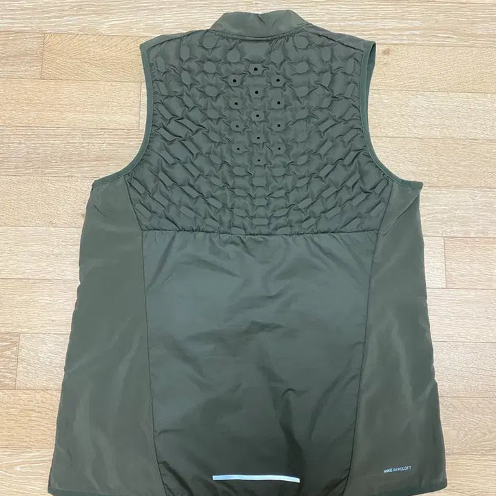 [BUNJANG] Nike Aeroloft Running Vest Khaki M / [M] 나이키 에어로로프트 런닝 베스트 카키색