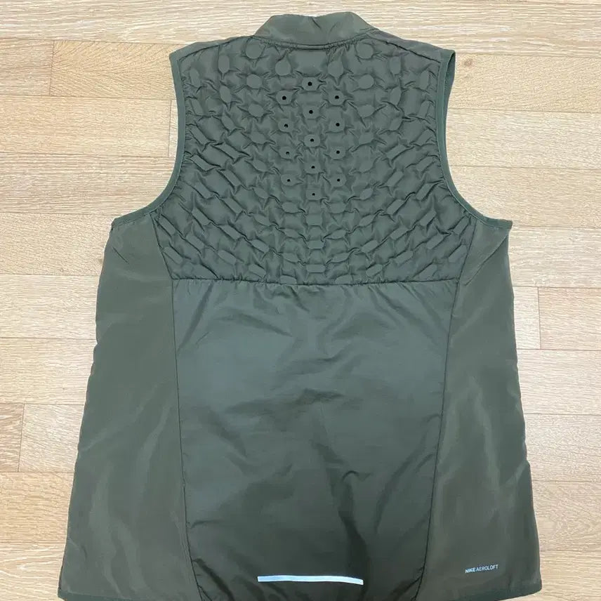 [BUNJANG] Nike Aeroloft Running Vest Khaki M / [M] 나이키 에어로로프트 런닝 베스트 카키색