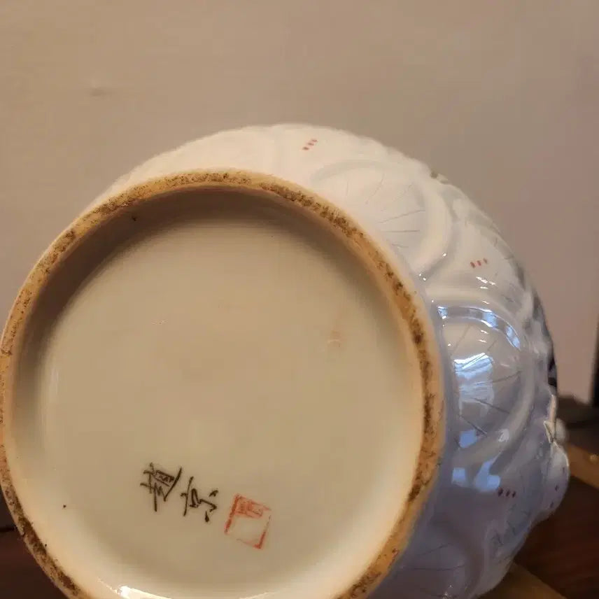 [BUNJANG] Korean White Porcelain Engraved Lotus Pattern Gourd-Shaped Ewer / 백자 음각 금분 연화문 표형주자