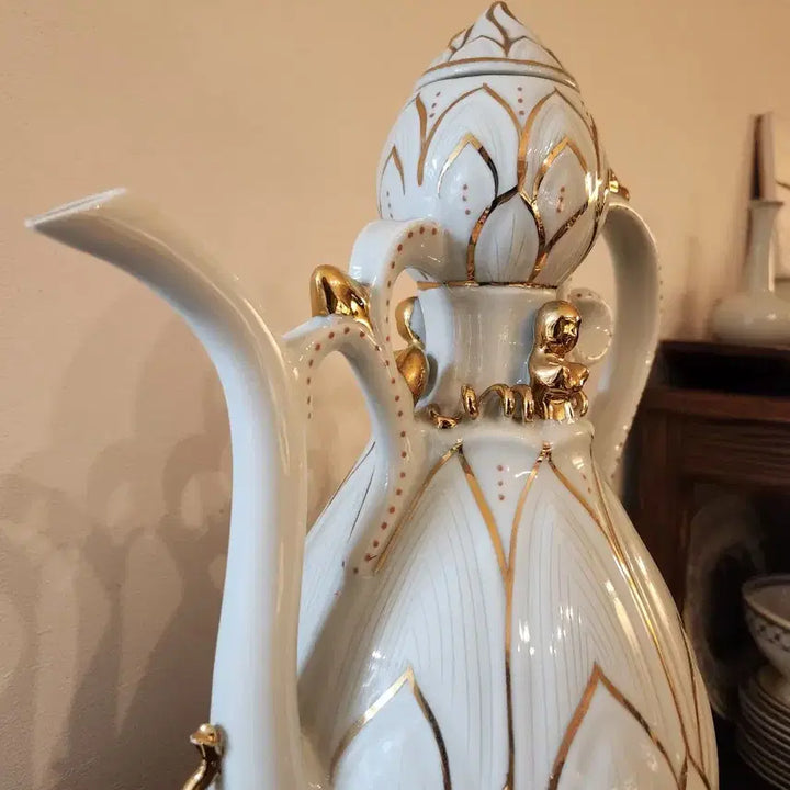 [BUNJANG] Korean White Porcelain Engraved Lotus Pattern Gourd-Shaped Ewer / 백자 음각 금분 연화문 표형주자