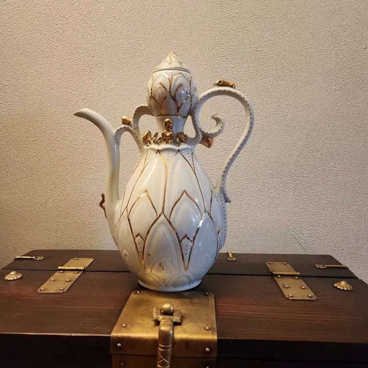 [BUNJANG] Korean White Porcelain Engraved Lotus Pattern Gourd-Shaped Ewer / 백자 음각 금분 연화문 표형주자