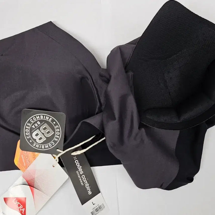 [BUNJANG] Codes Combine BB Bra Seamless Bra Top L Black / (택달린새상품)코데즈컴바인 BB브라 심리스 브라탑 L 블랙 볼륨패드