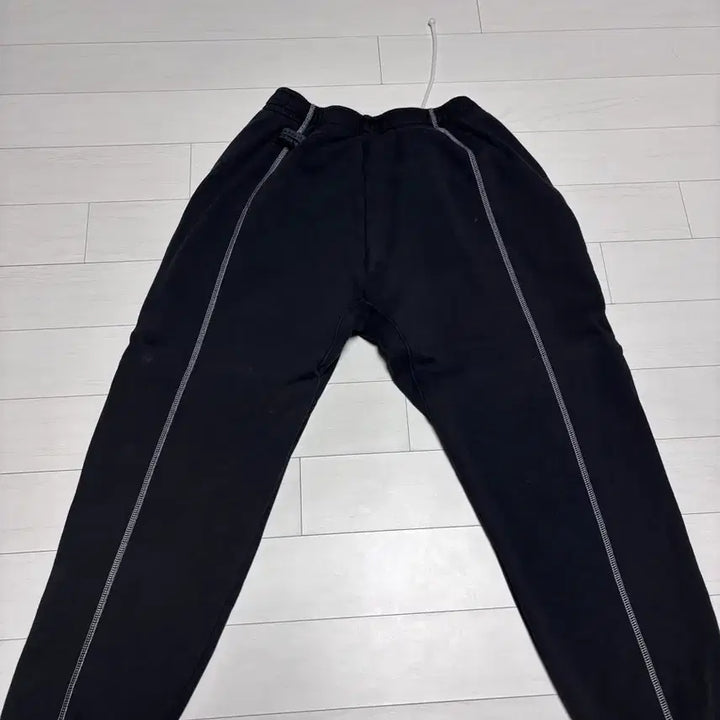 [BUNJANG] Adidas Black Hoodie &amp; Training Pants Set / 아디다스 블랙 후드티 스티치 포인트, 아디다스 블랙 트레이닝 바지