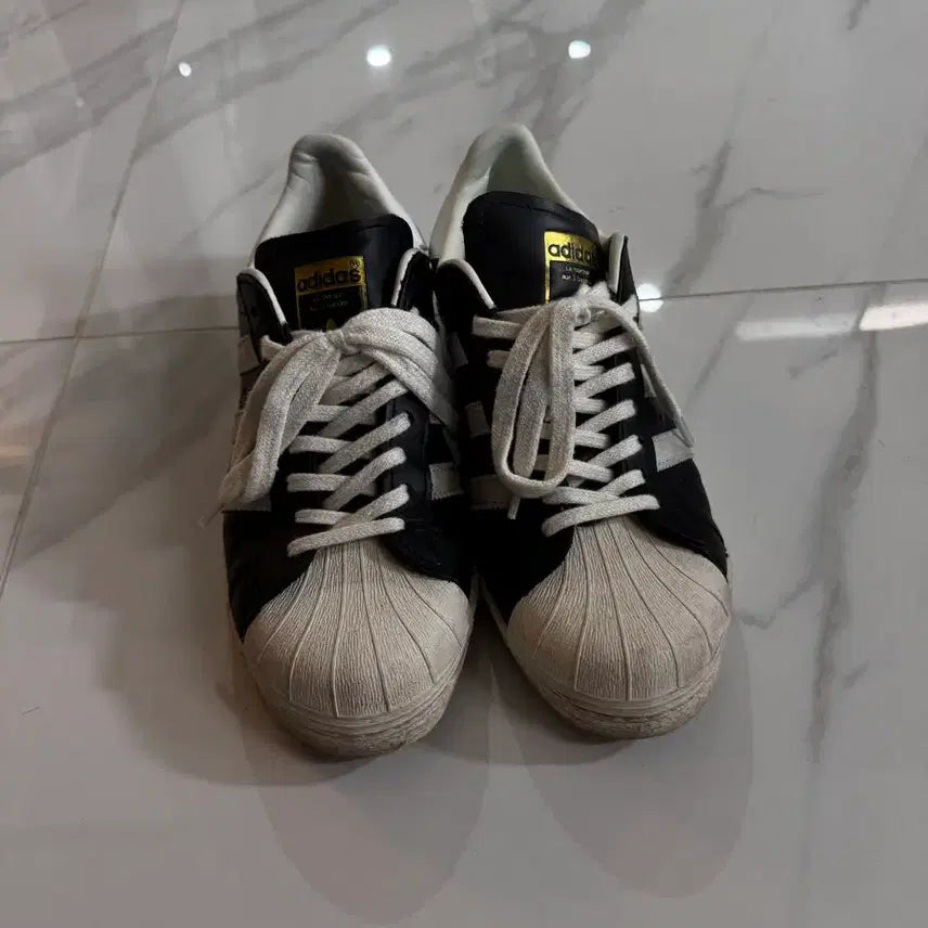 [BUNJANG] Adidas Superstar 82 Core Black Sneakers / 아디다스 슈퍼스타 82 코어블랙 250