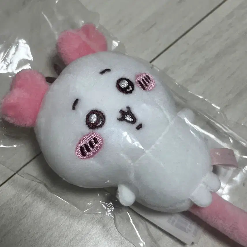 [BUNJANG] Chiikawa Crab Costume Plush Pen / 치이카와 카니 인형 누이구루미 볼펜
