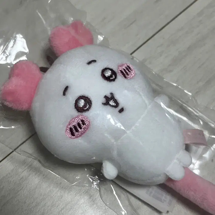 [BUNJANG] Chiikawa Crab Costume Plush Pen / 치이카와 카니 인형 누이구루미 볼펜